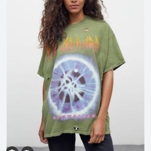COPY - Urban Outfitters Def Leppard Oversized T-Shirt